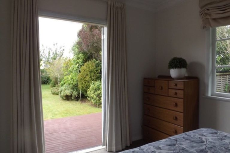 Photo of property in 13 Saint Annes Street, Levin, 5510