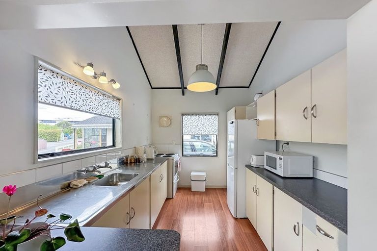 Photo of property in 8a Church Place, Whanganui, 4500