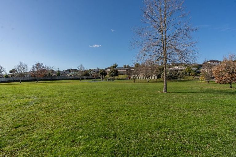 Photo of property in 23 Pointon Glade, Grandview Heights, Hamilton, 3200