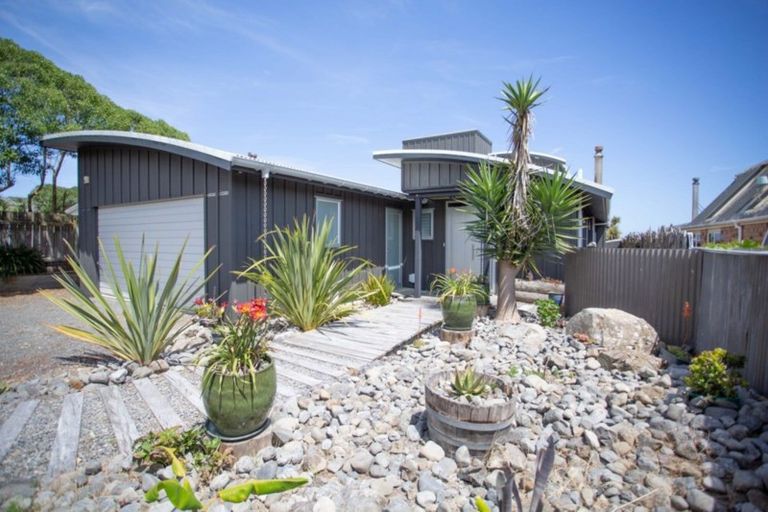 Photo of property in 13 Rodney Avenue, Te Horo Beach, Otaki, 5581