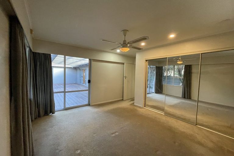 Photo of property in 9 Quibray Place, Botany Downs, Auckland, 2010