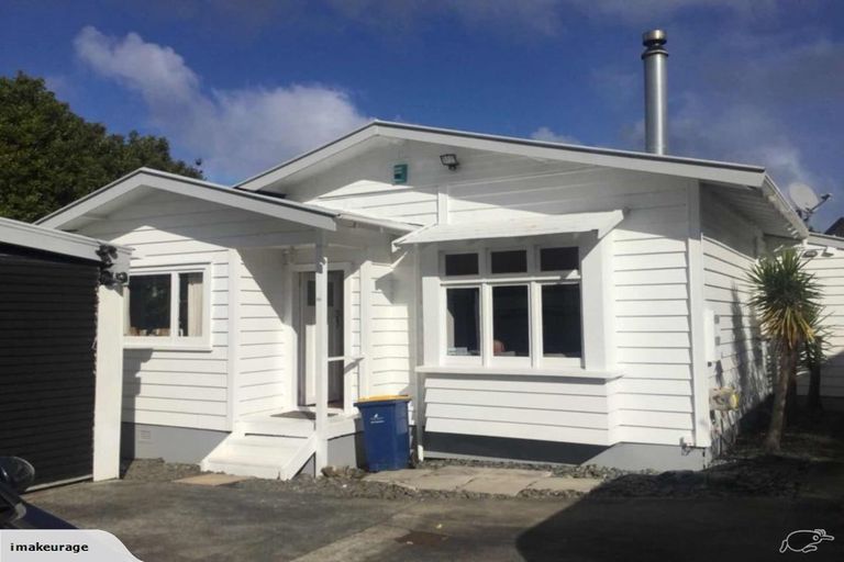 Photo of property in 6a Arawa Street, New Lynn, Auckland, 0600