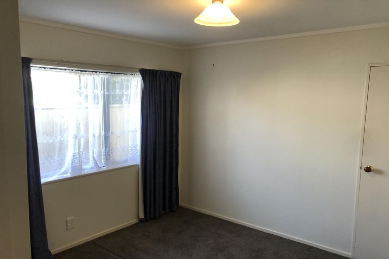 Photo of property in 8b Marama Crescent, Palmerston North, 4414