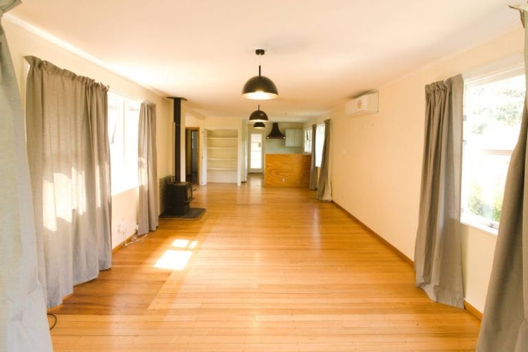 Photo of property in 50 Melrose Road, Island Bay, Wellington, 6023