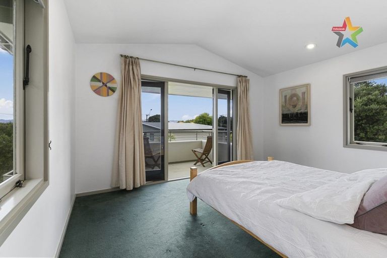 Photo of property in 437 Muritai Road, Eastbourne, Lower Hutt, 5013