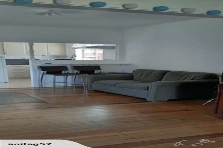 Photo of property in 1/127 Portage Road, New Lynn, Auckland, 0600