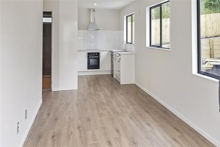 Photo of property in 1b Kohekohe Street, New Lynn, Auckland, 0600