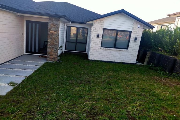 Photo of property in 20 Captain Rings Drive, Papakura, 2110