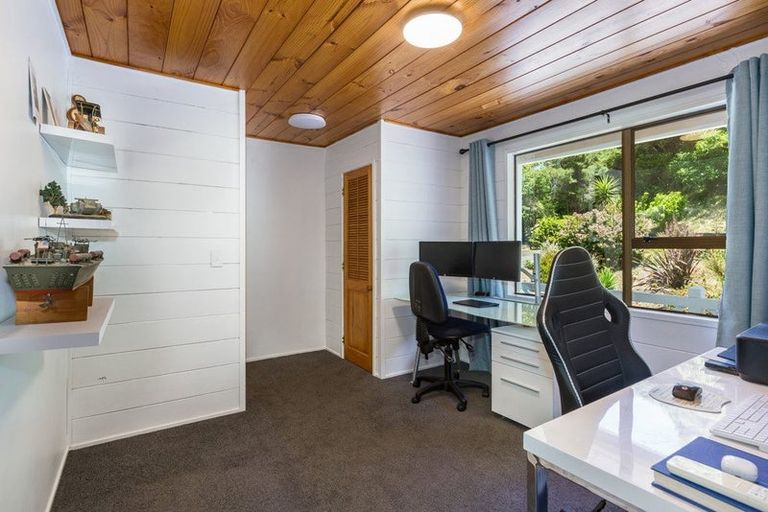 Photo of property in 87b Joseph Banks Drive, Whitby, Porirua, 5024