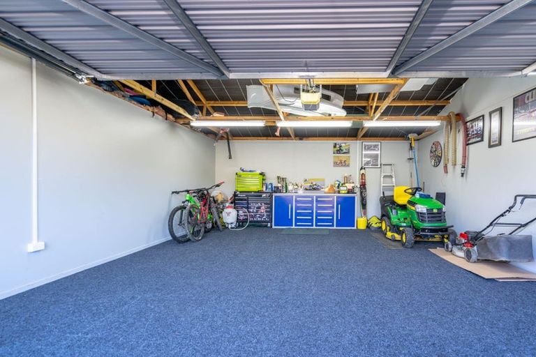 Photo of property in 14 Wingatui Road, Mosgiel, 9024