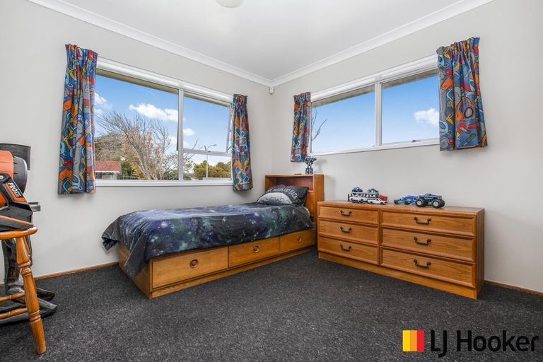 Photo of property in 16 Damian Way, Weymouth, Auckland, 2103