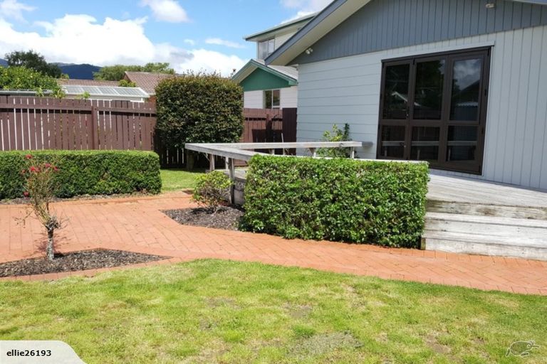 Photo of property in 6 Denver Grove, Totara Park, Upper Hutt, 5018