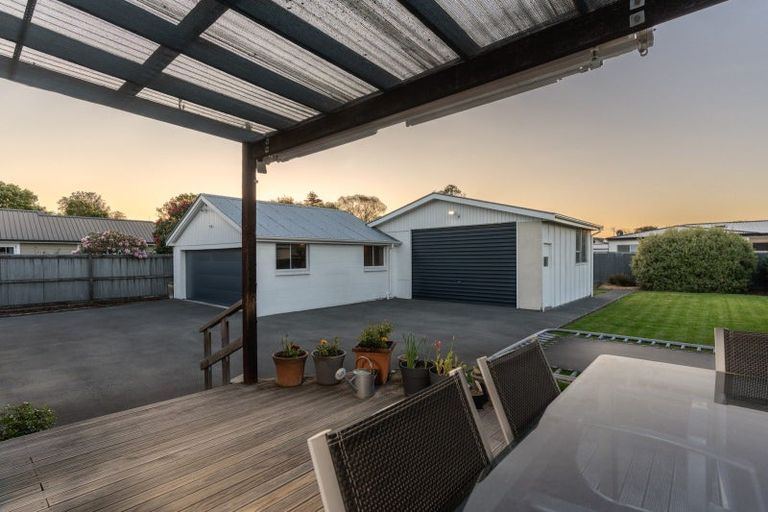 Photo of property in 106 Aorangi Road, Bryndwr, Christchurch, 8053