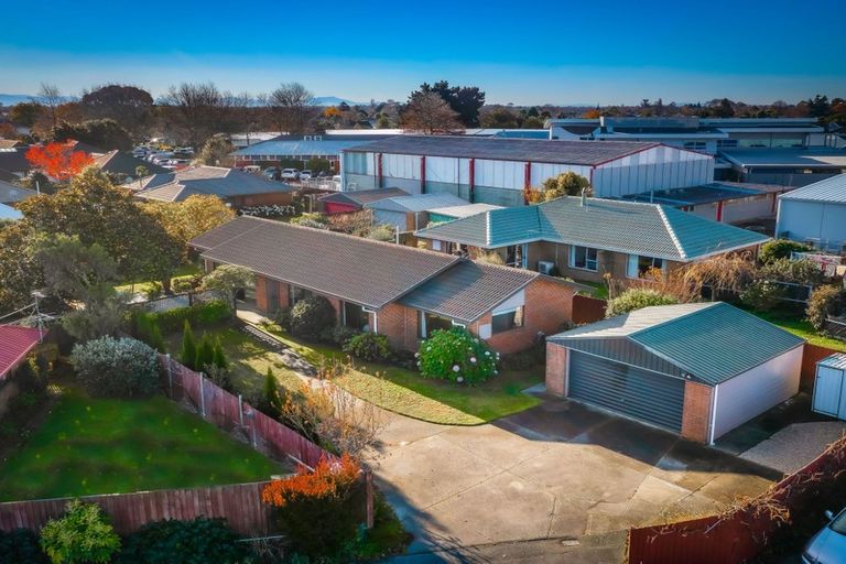 Photo of property in 20 Takaro Avenue, Sockburn, Christchurch, 8042