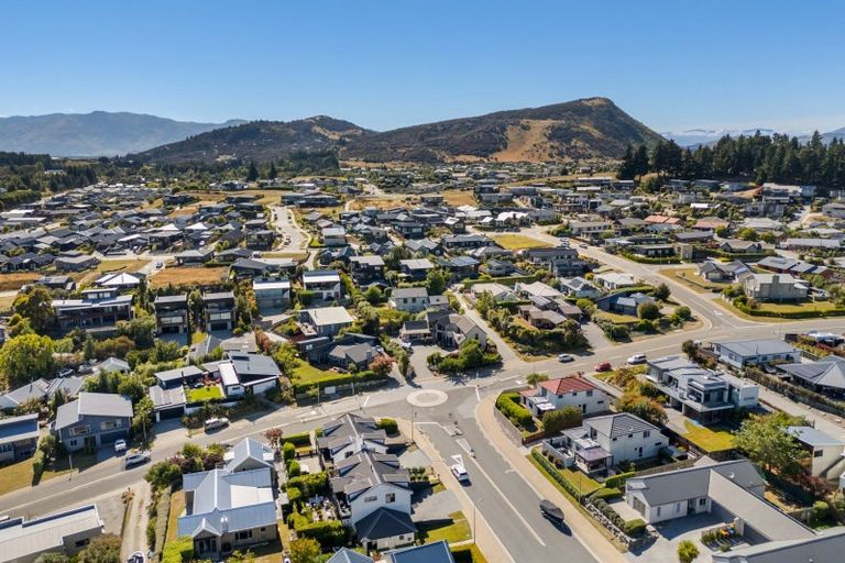 Photo of property in 1 Ironside Drive, Wanaka, 9305