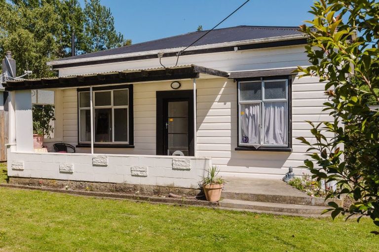 Photo of property in 30 Arthur Street, Pahiatua, 4910