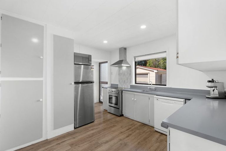 Photo of property in 16 Bassett Street, Burwood, Christchurch, 8083