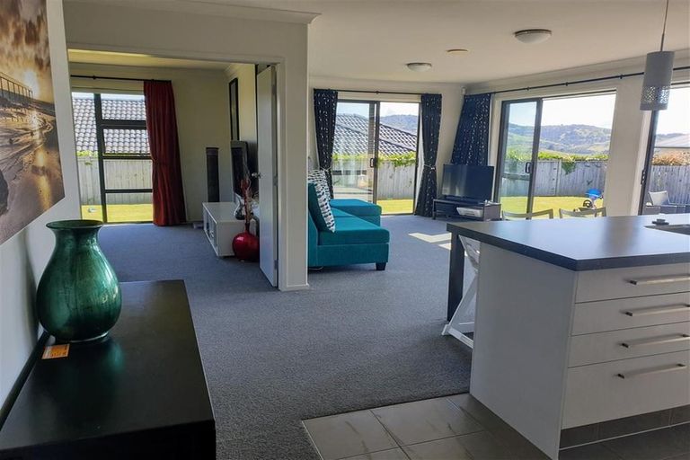 Photo of property in 37 Beachwood Drive, Hatfields Beach, Orewa, 0931