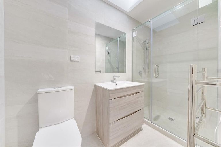 Photo of property in 25 Stitchbird Crescent, Papakura, 2110