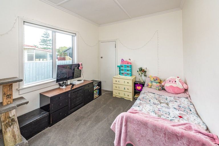 Photo of property in 200 Puriri Street, Castlecliff, Whanganui, 4501