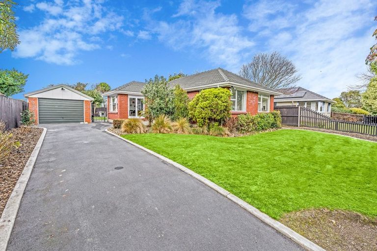 Photo of property in 103 Warren Crescent, Hillmorton, Christchurch, 8025