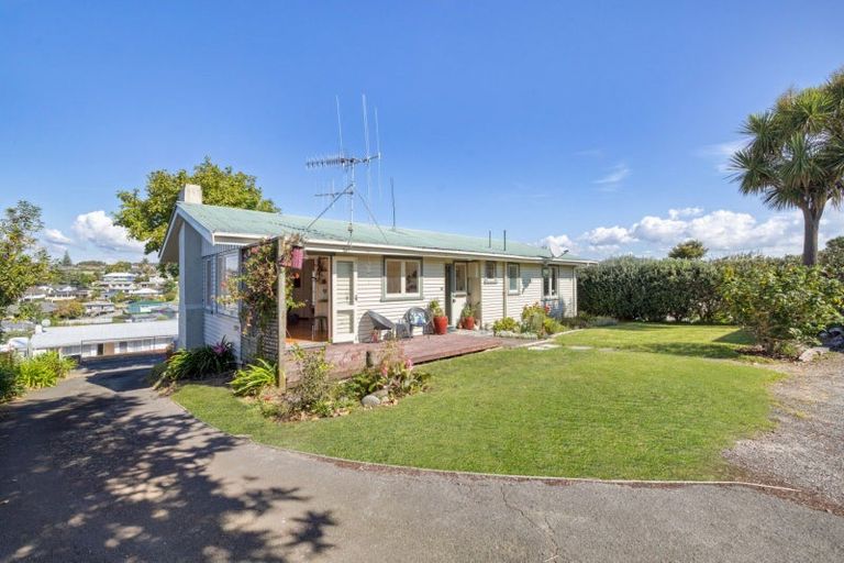 Photo of property in 10 Kingswood Road, Brookfield, Tauranga, 3110