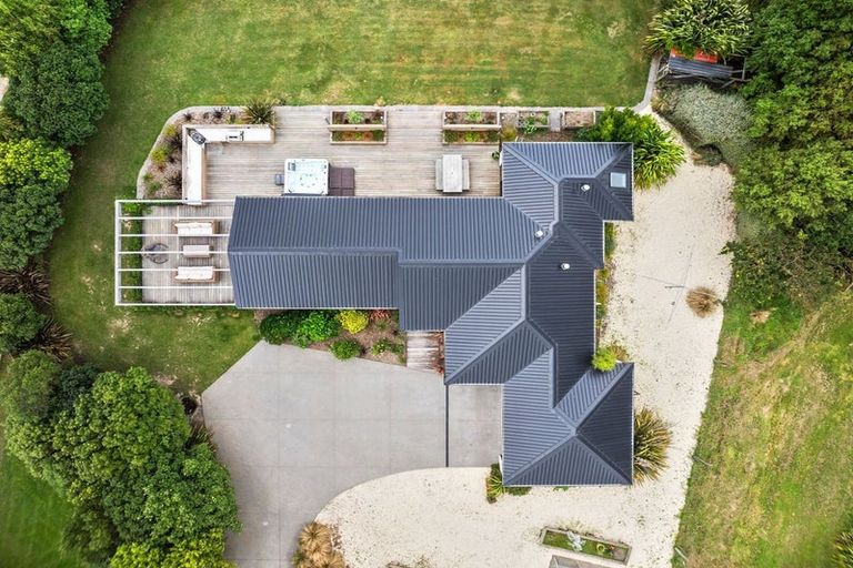 Photo of property in 1682 Clintons Road, Darfield, 7571