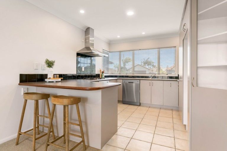 Photo of property in 48 Oreti Crescent, Papamoa Beach, Papamoa, 3118