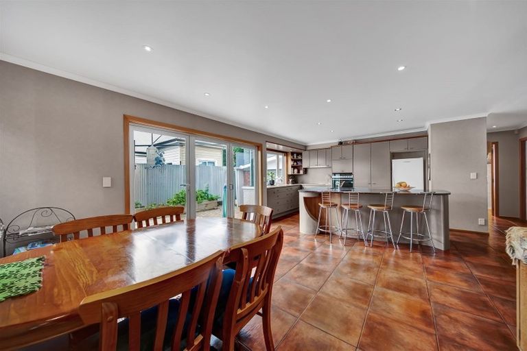 Photo of property in 15 Dives Avenue, Hawera, 4610