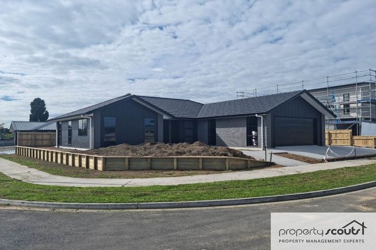 Photo of property in 3 Vogue Circle, Vogeltown, New Plymouth, 4310