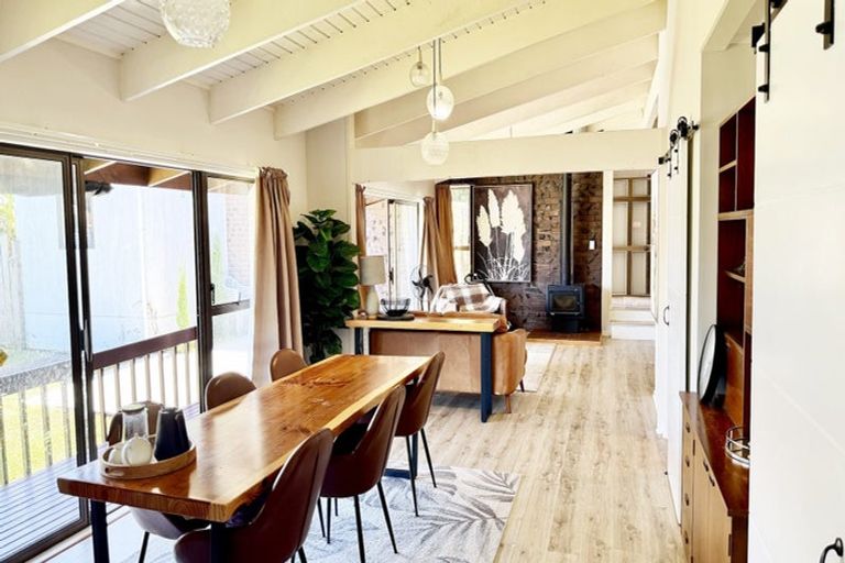 Photo of property in 5 Holyoake Place, Chatswood, Auckland, 0626