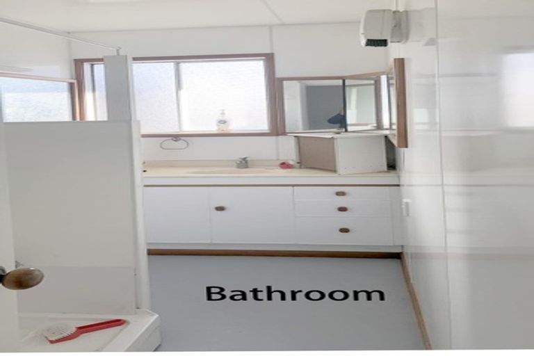 Photo of property in 13 Mcleod Road, Henderson, Auckland, 0612