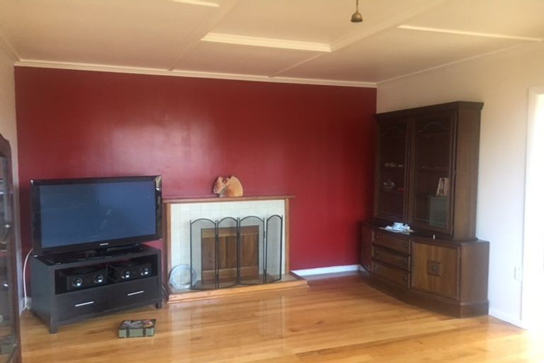 Photo of property in 284 High Street South, Carterton, 5713