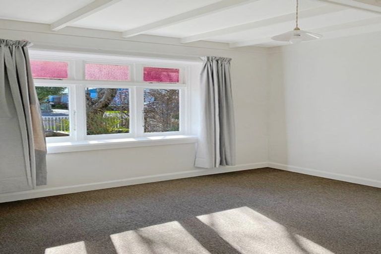 Photo of property in 94 Limbrick Street, Terrace End, Palmerston North, 4410