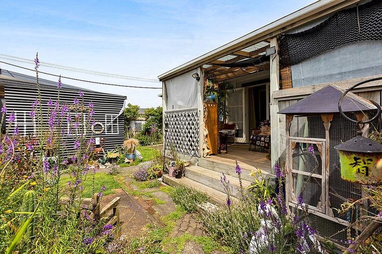 Photo of property in 6 Cornwall Street, Patea, 4520