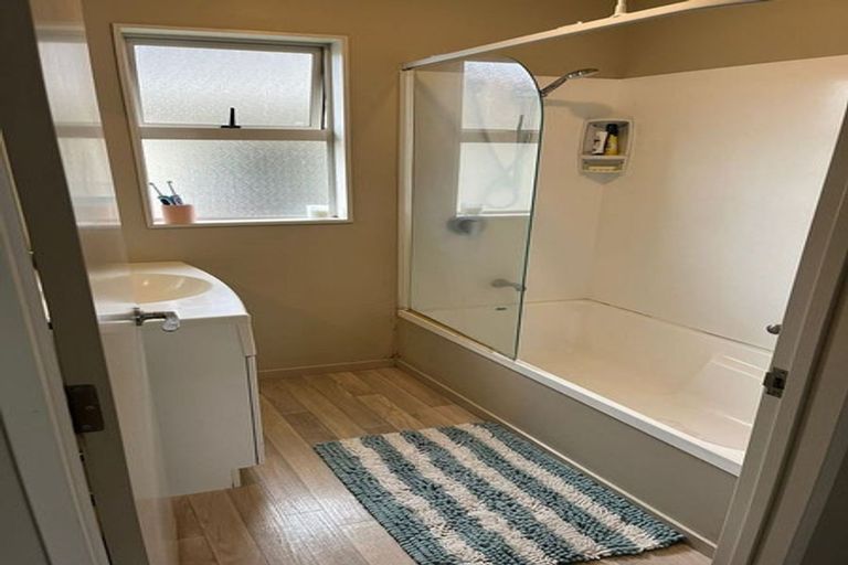 Photo of property in 15 Kiwi Avenue, Forest Lake, Hamilton, 3200