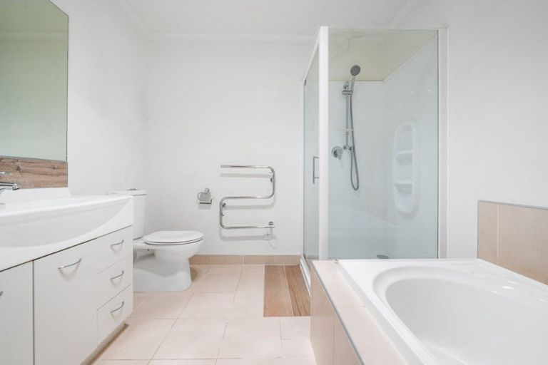 Photo of property in 14d Kelvin Place, Hamilton East, Hamilton, 3216