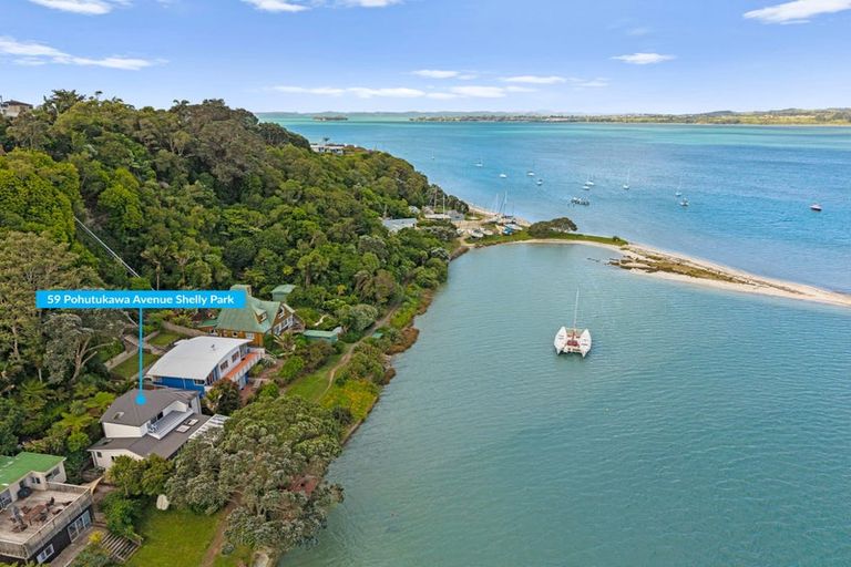 Photo of property in 59 Pohutukawa Avenue, Shelly Park, Auckland, 2014