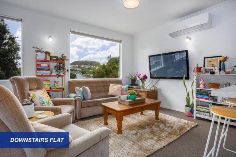 Photo of property in 2 Kenef Road, Paremata, Porirua, 5024