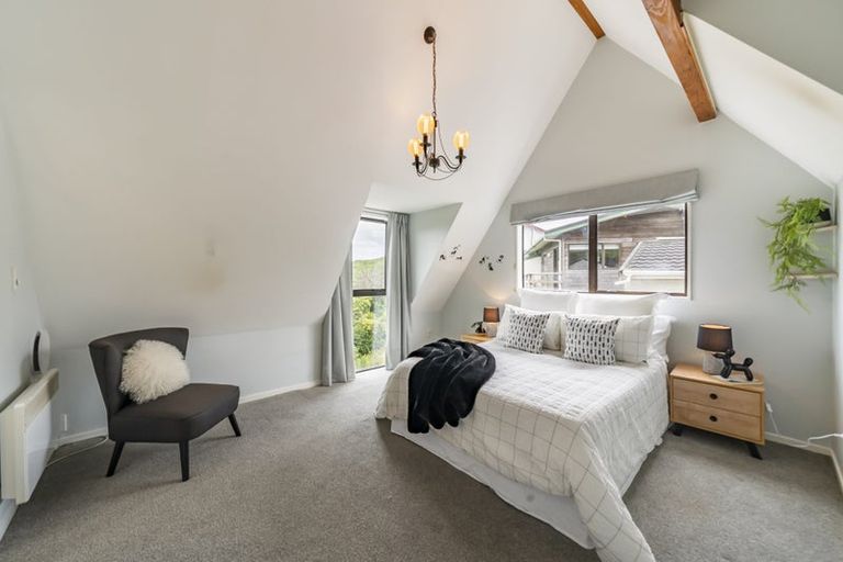 Photo of property in 66 Woodhouse Avenue, Karori, Wellington, 6012