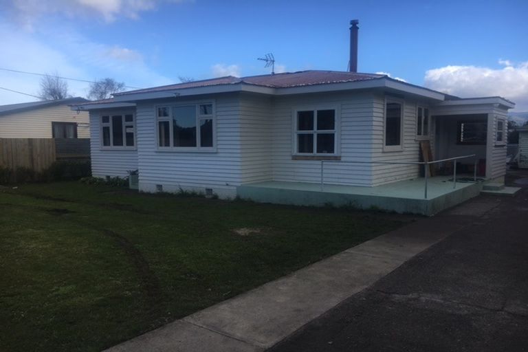 Photo of property in 284 High Street South, Carterton, 5713