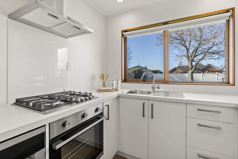 Photo of property in 10a Ngatiawa Street, One Tree Hill, Auckland, 1061