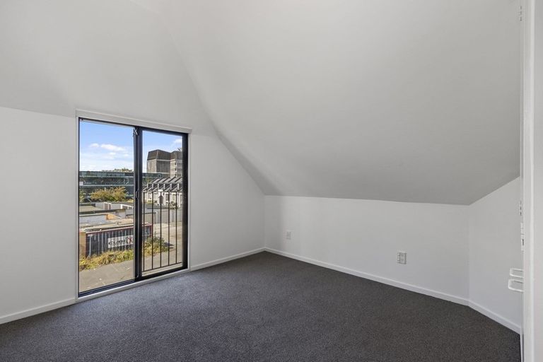 Photo of property in 28d Cranmer Square, Christchurch Central, Christchurch, 8013