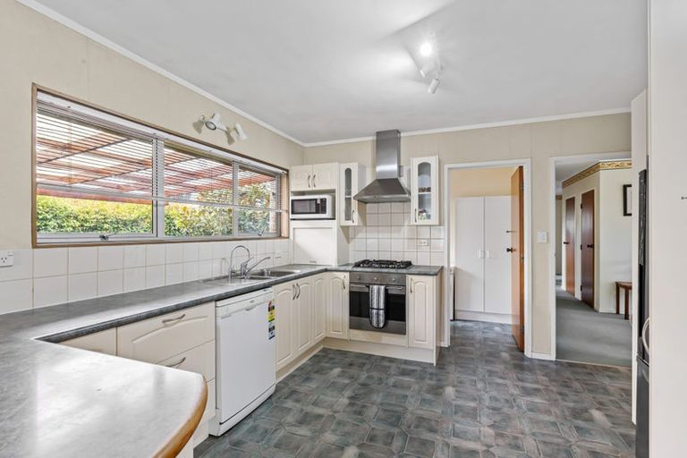 Photo of property in 23 Coromandel Crescent, Mairangi Bay, Auckland, 0630