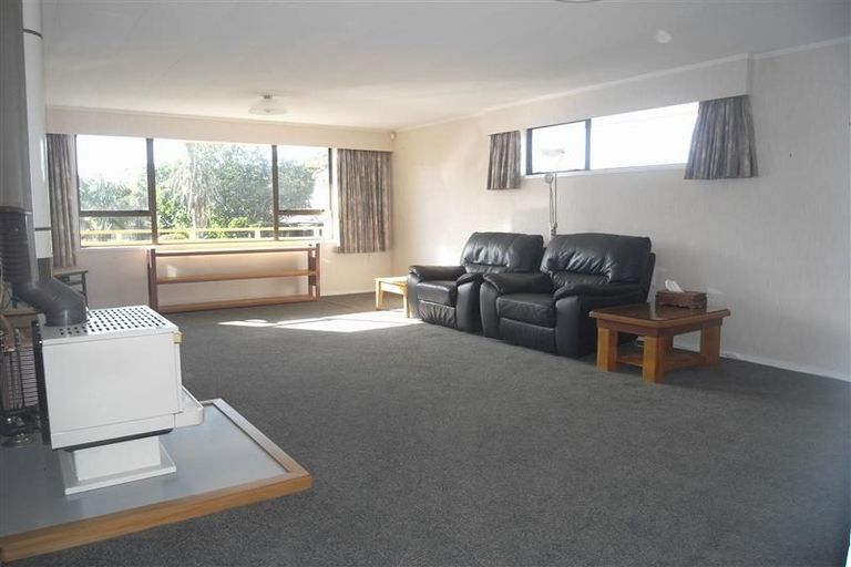 Photo of property in 179 Hobsonville Road, Hobsonville, Auckland, 0618