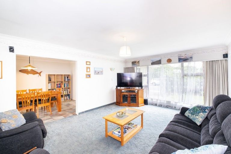 Photo of property in 4 Redwood Place, Te Awanga, 4102