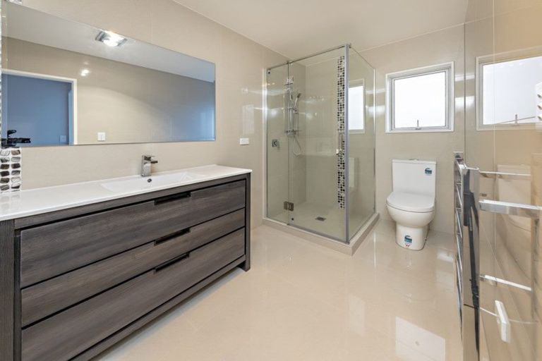 Photo of property in 18 Te Aramanu Crescent, Papakura, 2110