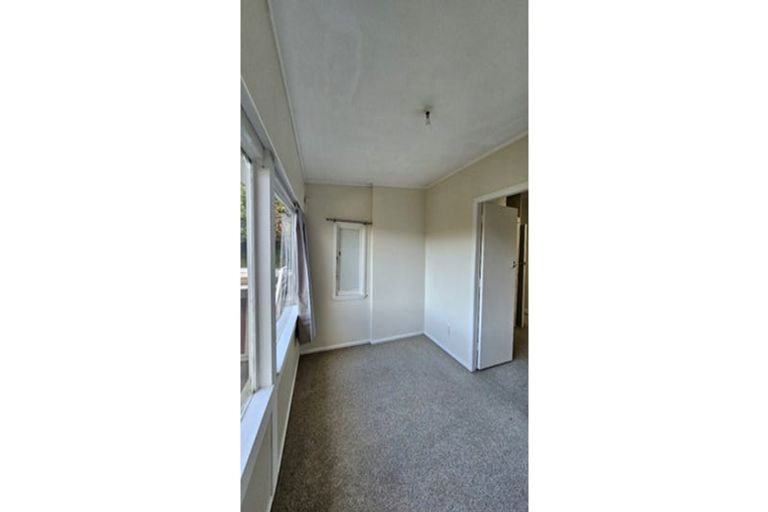 Photo of property in 1/13 Garden Road, Northland, Wellington, 6012