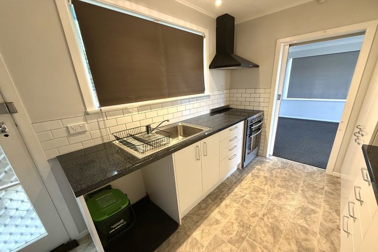 Photo of property in 5 Hartley Terrace, Massey, Auckland, 0614