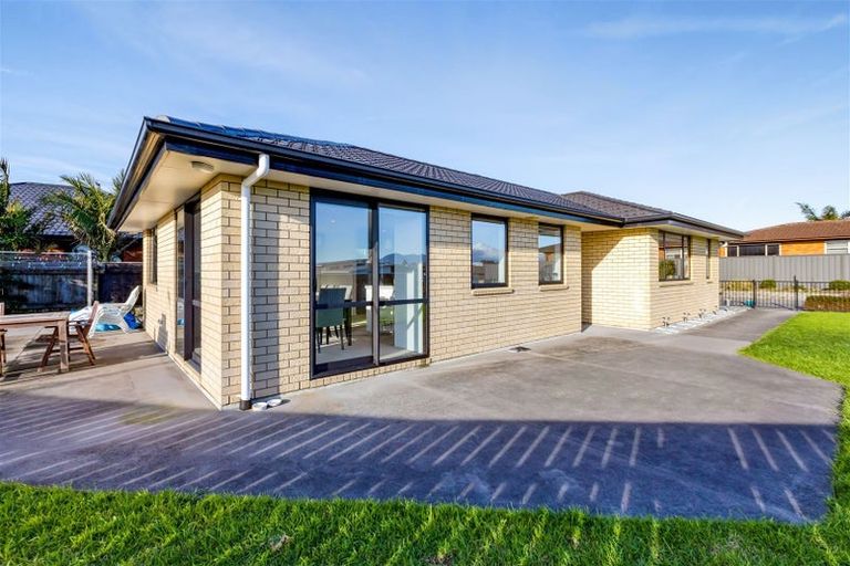 Photo of property in 3 Jules Crescent, Bell Block, New Plymouth, 4312
